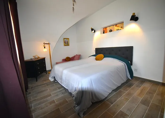 דירה L'ecrin Du Pont Du Gard - Renove Centre Remoulins, Parking Gratuit Et Petit-dejeuner Inclus רמולין